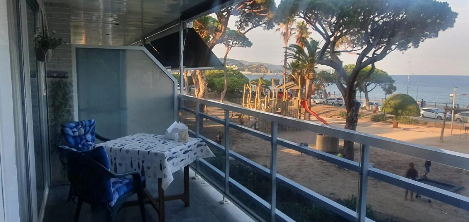 Unique Apartment With Direct Sea View Along The Beach In S'Abanell Central Park Blanes